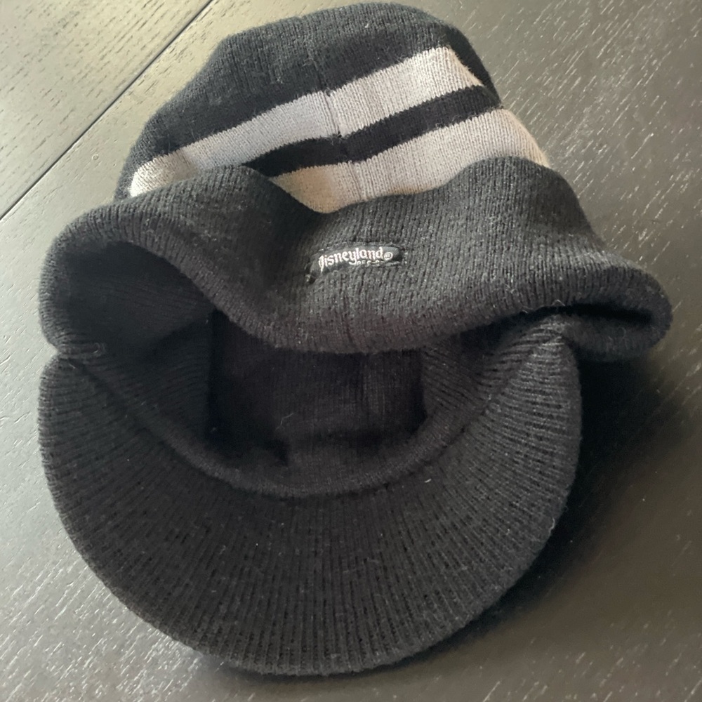 Disney Fleece Beanie Hat β Unisex Vintage βDβ Beanie - Picture 5 of 13